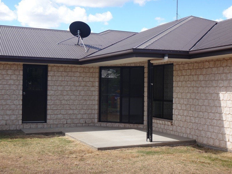 6 Scotts Peak Drive, Capella QLD 4723