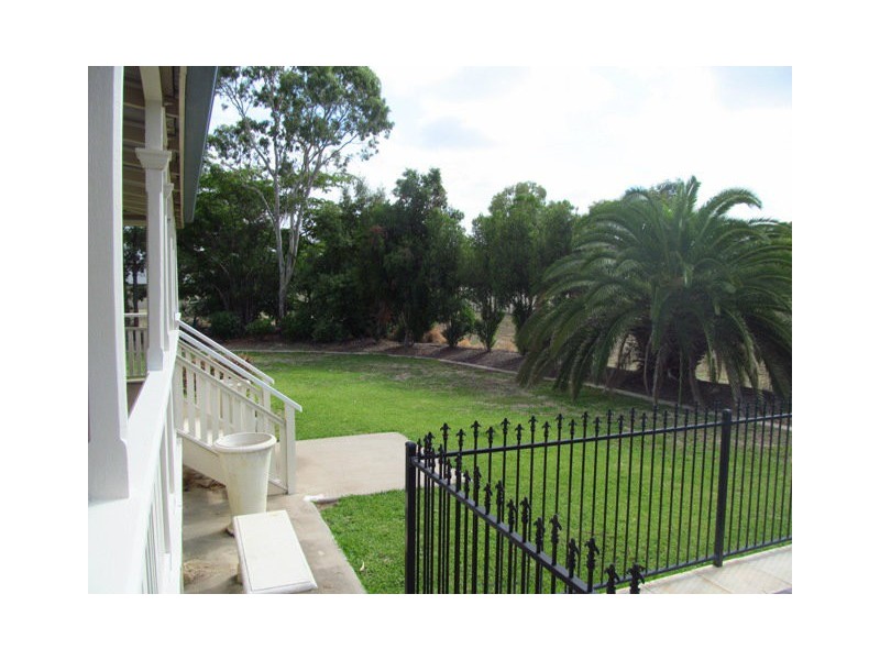 20B Andrews Road, Emerald QLD 4720