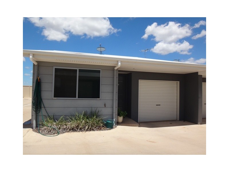 18/8 Hillcrest Street, Emerald QLD 4720