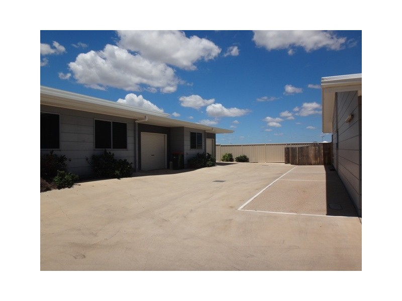 18/8 Hillcrest Street, Emerald QLD 4720