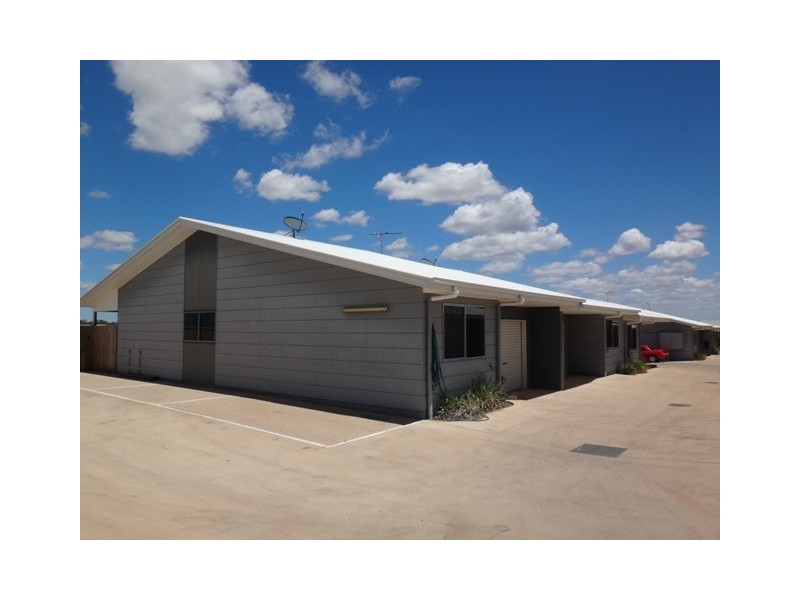 18/8 Hillcrest Street, Emerald QLD 4720