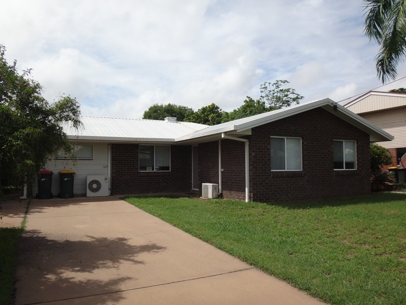 18 Barry Street, Emerald QLD 4720