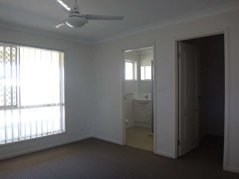 27 Scenic Drive, Emerald QLD 4720