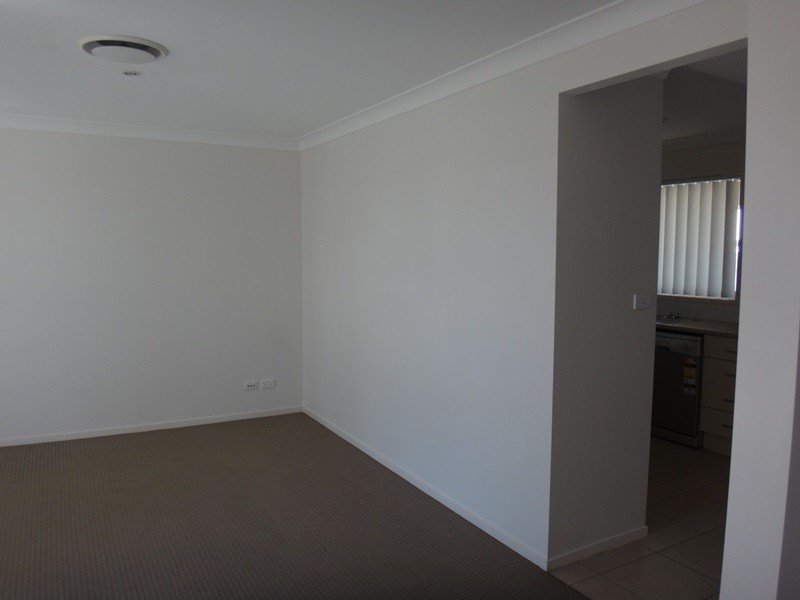 27 Scenic Drive, Emerald QLD 4720