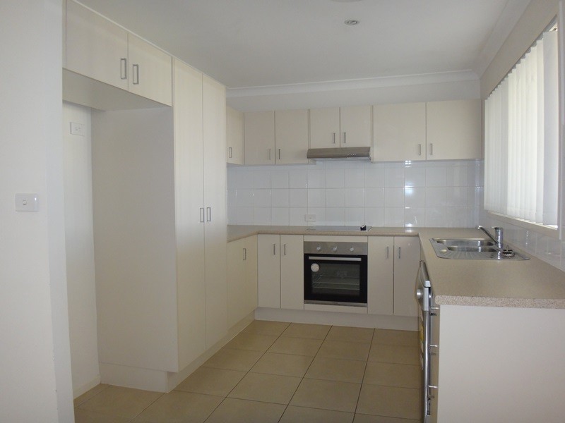 27 Scenic Drive, Emerald QLD 4720