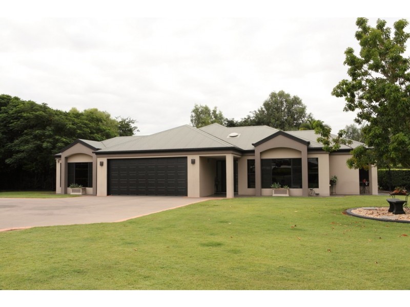4 Malibu Place, Emerald QLD 4720