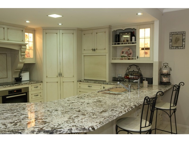 4 Malibu Place, Emerald QLD 4720