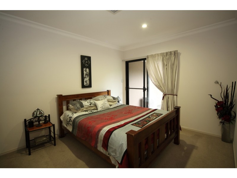 4 Malibu Place, Emerald QLD 4720