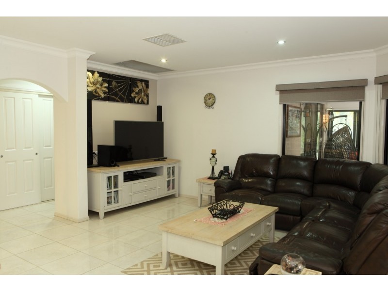 4 Malibu Place, Emerald QLD 4720