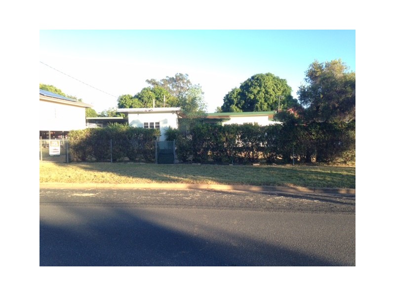 87 Ruby Street, Emerald QLD 4720