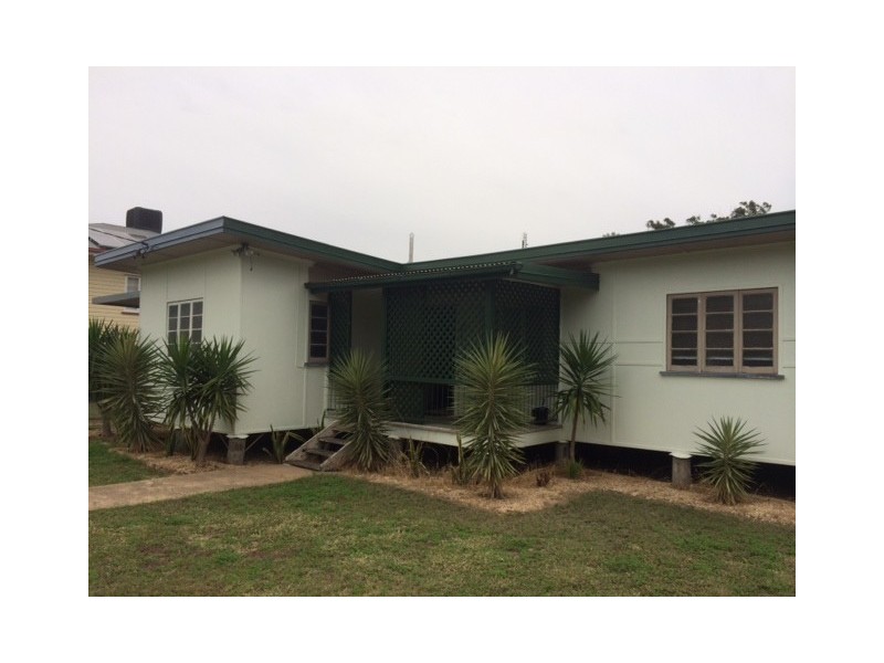 87 Ruby Street, Emerald QLD 4720