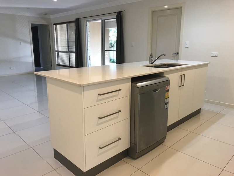 3 Cook Close, Emerald QLD 4720