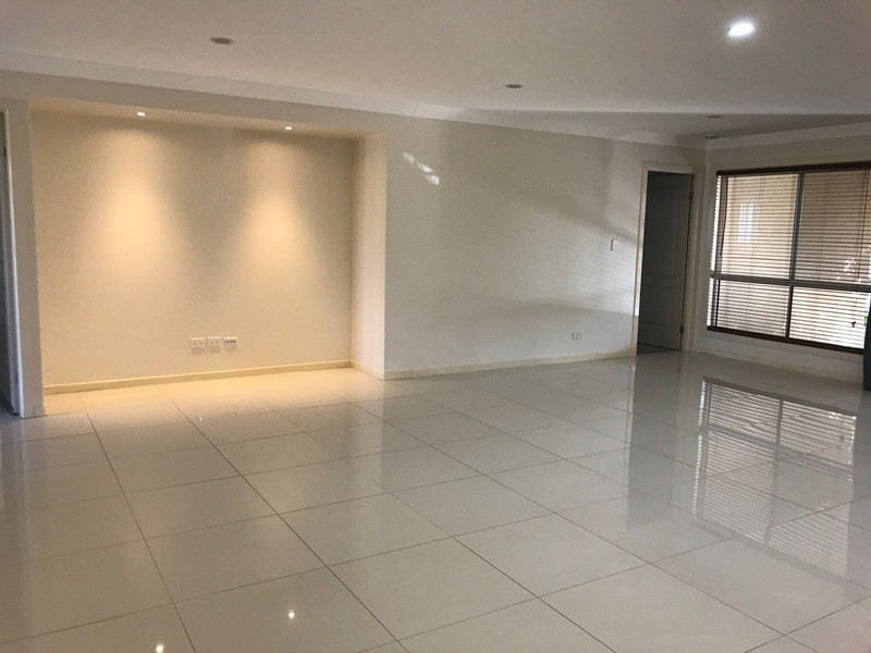 3 Cook Close, Emerald QLD 4720