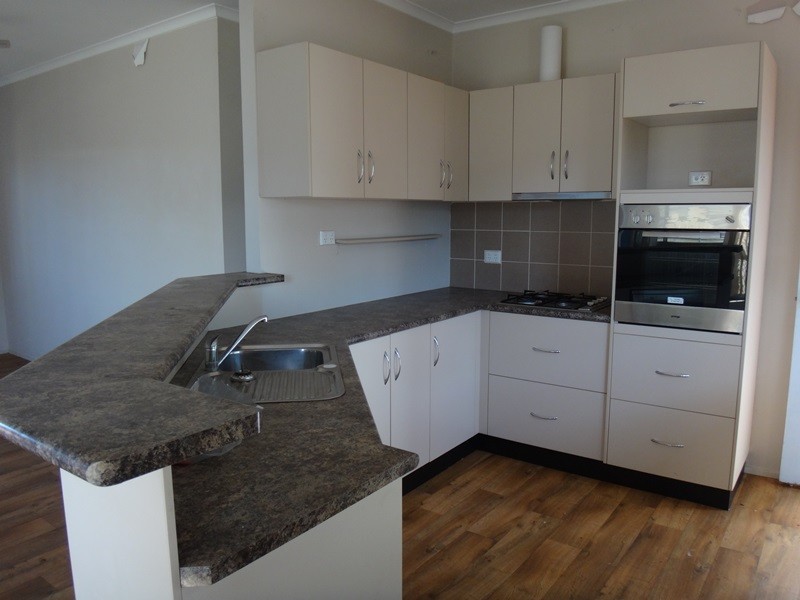 16 Roxburgh, Capella QLD 4723