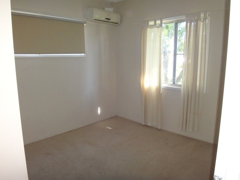 16 Roxburgh, Capella QLD 4723