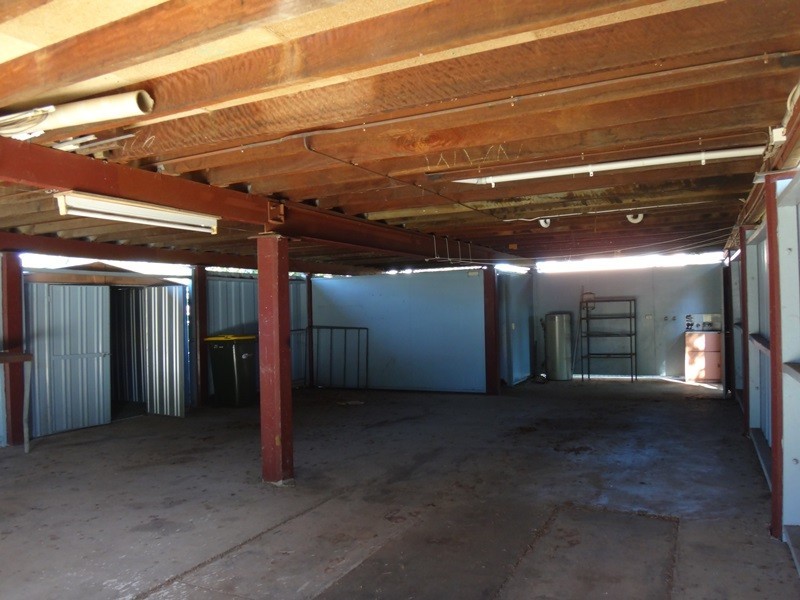 16 Roxburgh, Capella QLD 4723