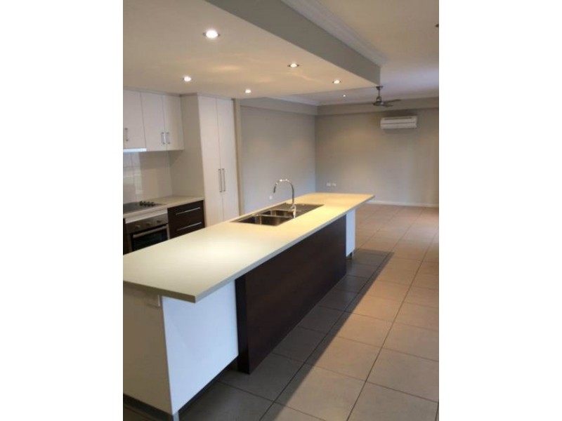 57 Newman Drive, Emerald QLD 4720