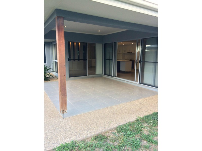 57 Newman Drive, Emerald QLD 4720