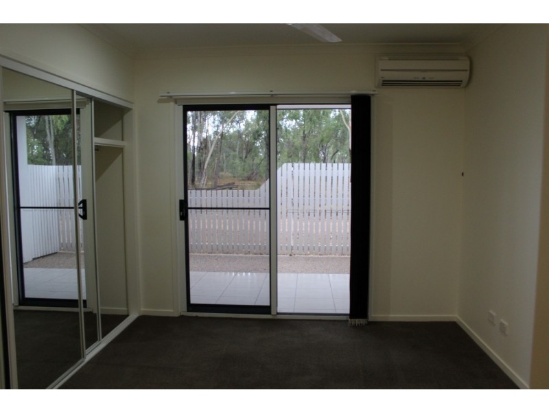 2/55a Gray Street, Emerald QLD 4720