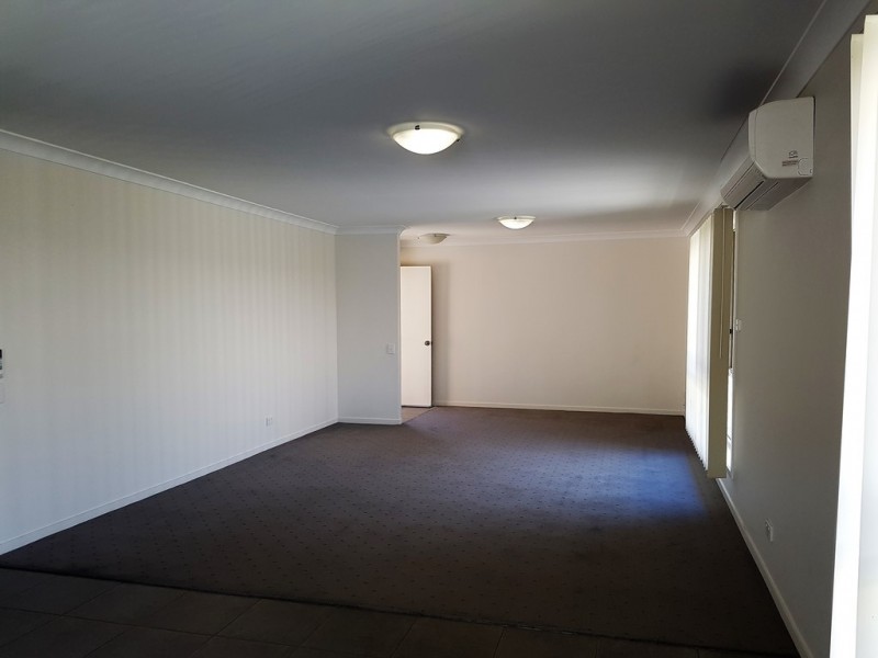 4B Yvette Court, Emerald QLD 4720