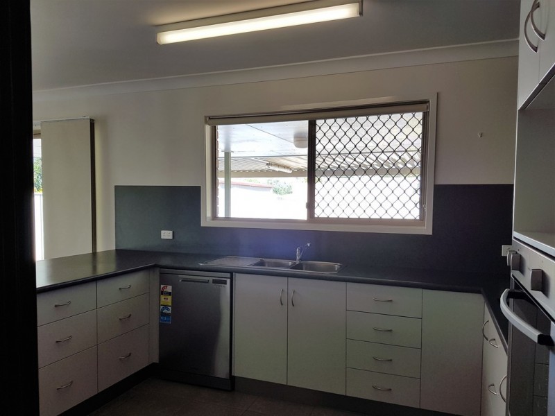 4B Yvette Court, Emerald QLD 4720