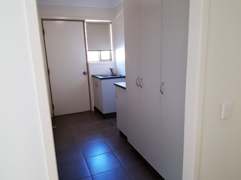 4B Yvette Court, Emerald QLD 4720