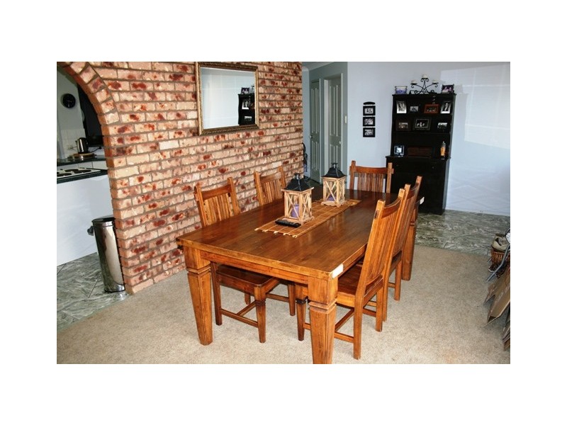 27 Jeppesen Drive, Emerald QLD 4720