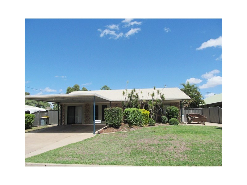 11 Barry Street, Emerald QLD 4720