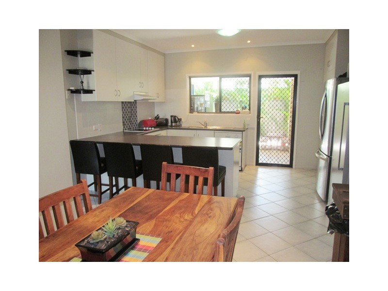 11 Barry Street, Emerald QLD 4720