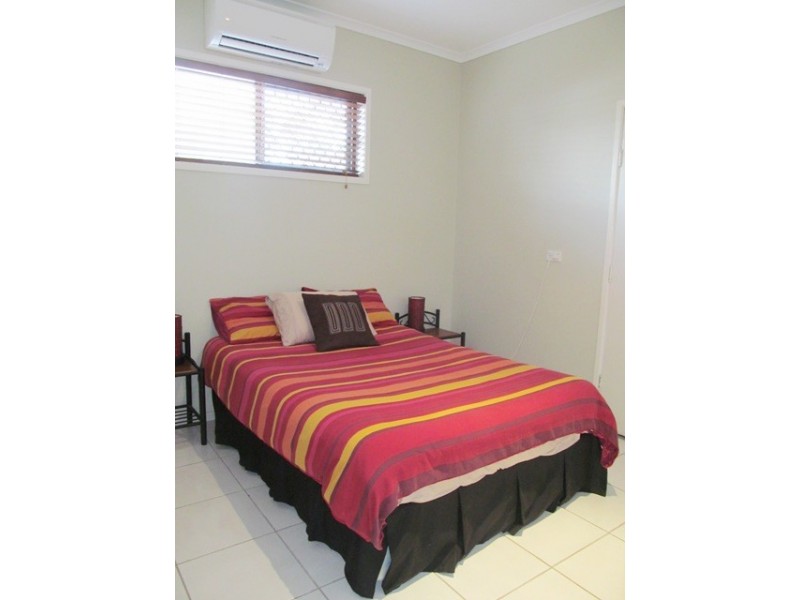 11 Barry Street, Emerald QLD 4720