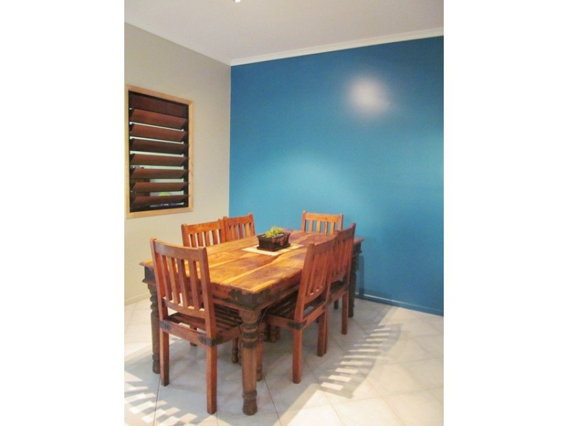 11 Barry Street, Emerald QLD 4720