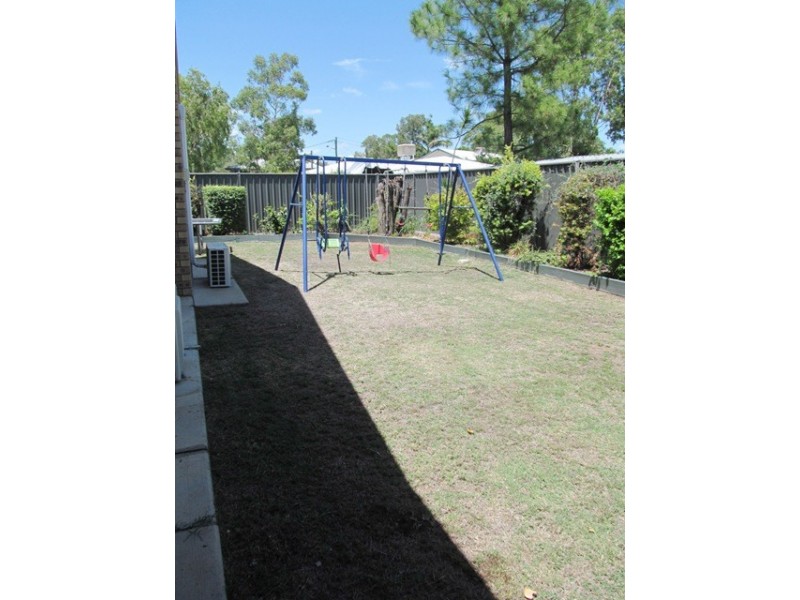 11 Barry Street, Emerald QLD 4720