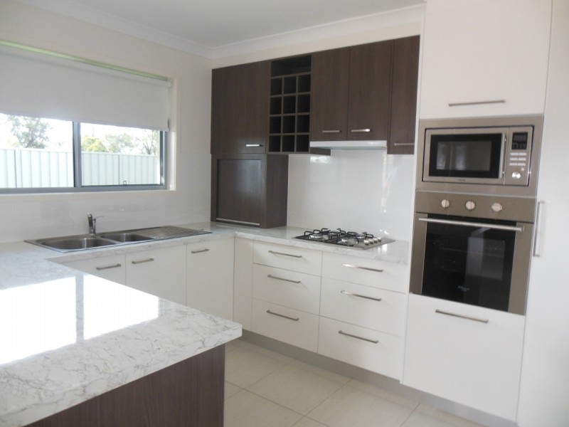 174 Opal Street, Emerald QLD 4720