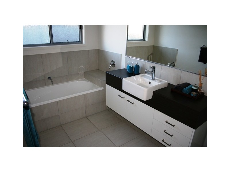 174 Opal Street, Emerald QLD 4720