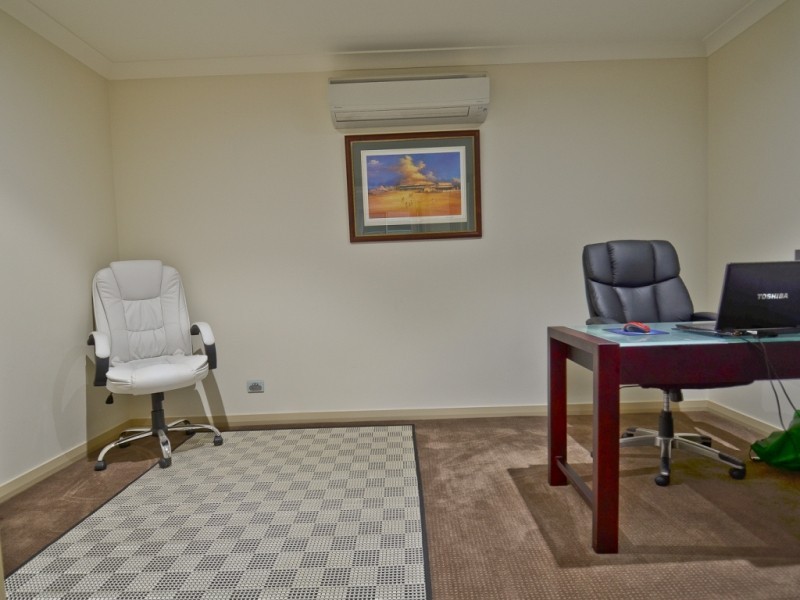 4 Brokenwood Street, Emerald QLD 4720