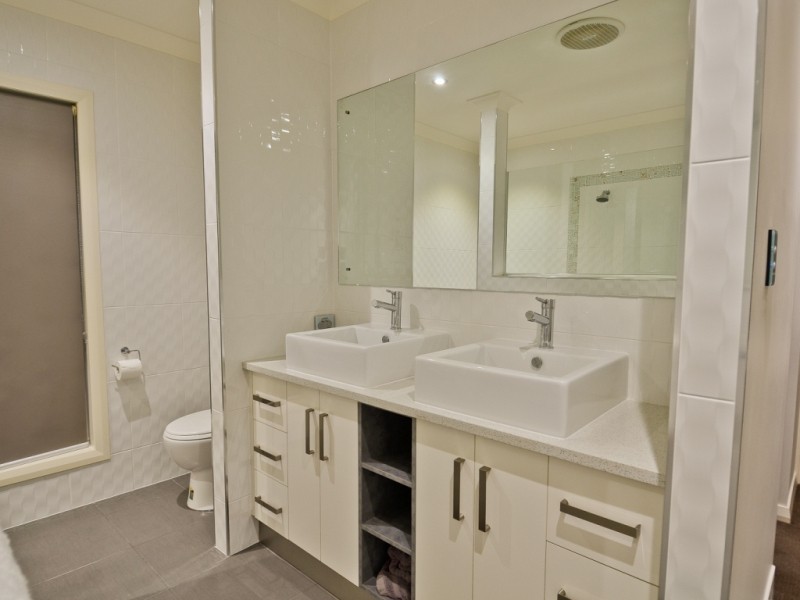 4 Brokenwood Street, Emerald QLD 4720