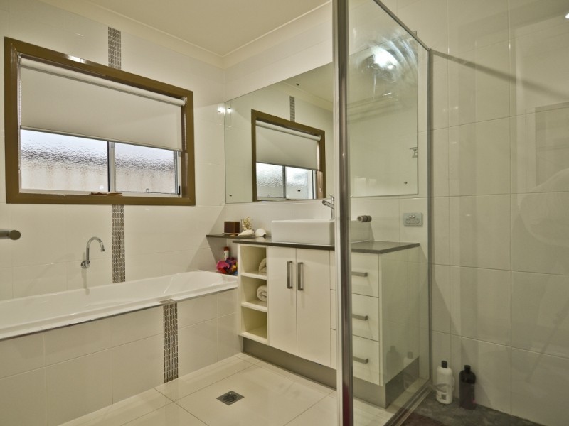 4 Brokenwood Street, Emerald QLD 4720