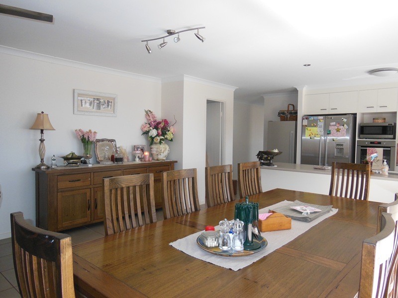 66 Lakeside Drive, Emerald QLD 4720