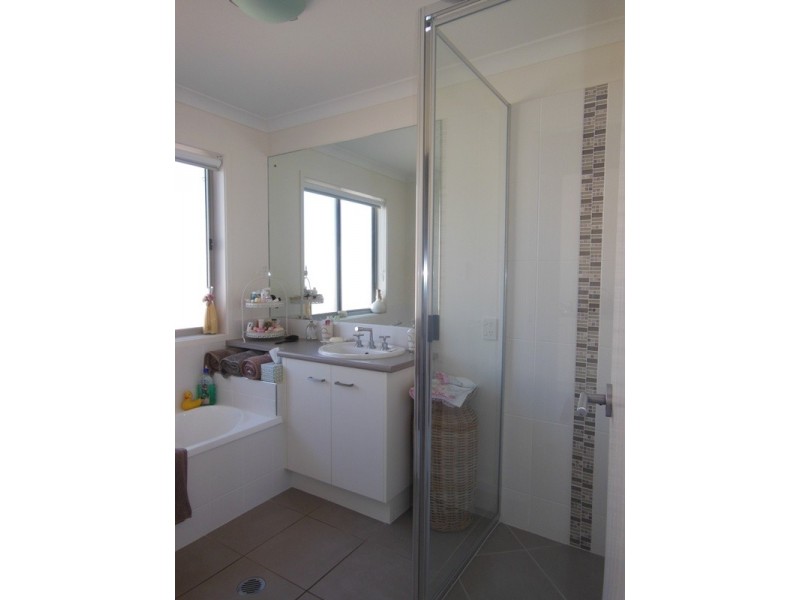 66 Lakeside Drive, Emerald QLD 4720