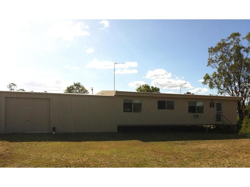 42 Hibernia Road, Capella QLD 4723