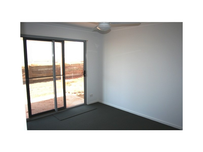 18/8 Hillcrest Street, Emerald QLD 4720