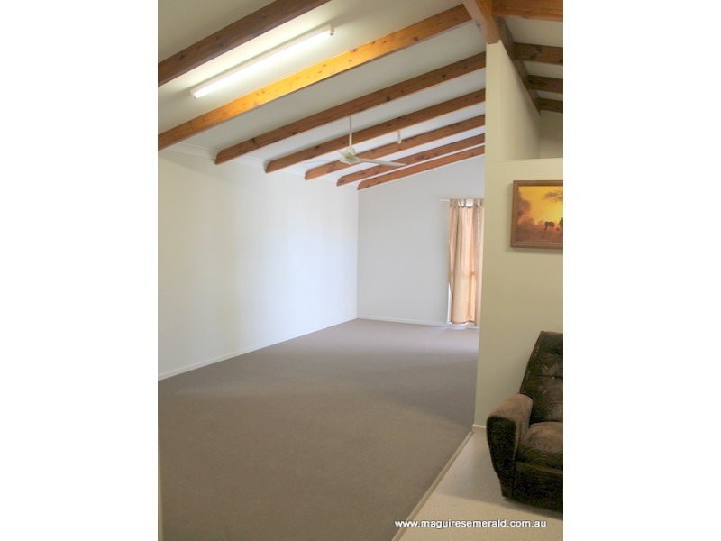2 Roberts Street, Emerald QLD 4720
