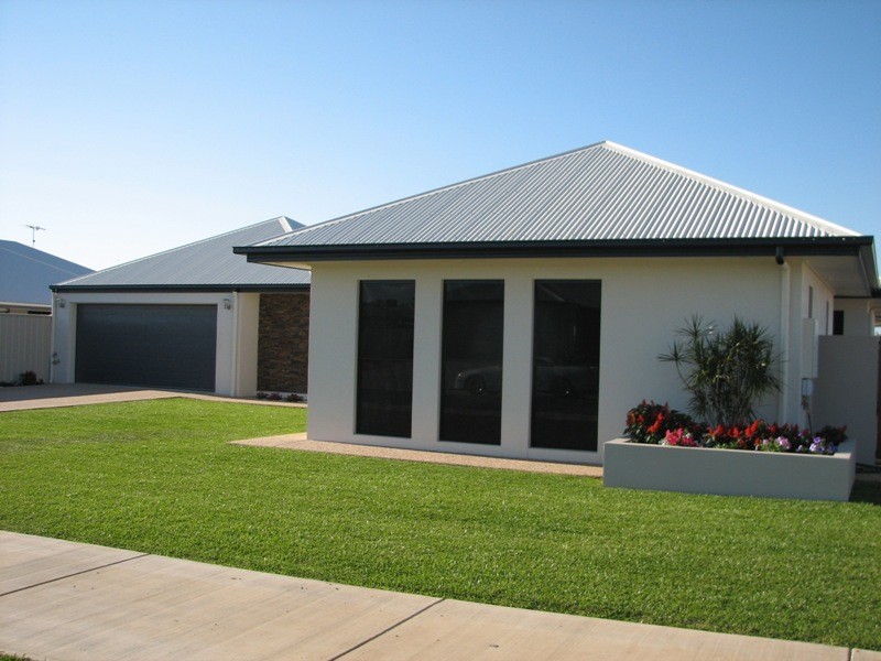 19 Saville Street, Emerald QLD 4720