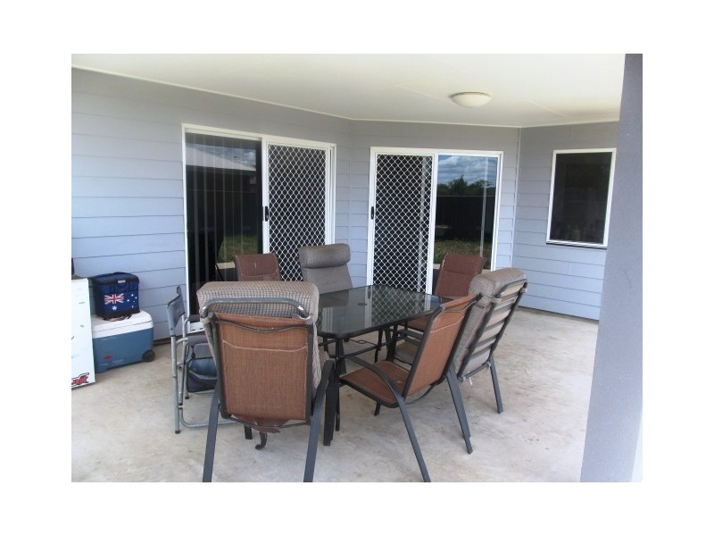 91 Loch Street, Emerald QLD 4720