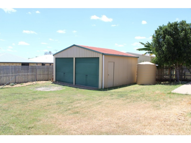 12 Jeppesen Drive, Emerald QLD 4720