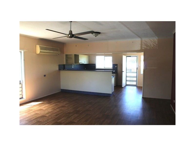 10 McKendry Street, Emerald QLD 4720