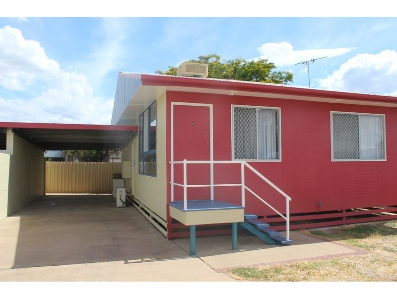 2/9 Vicki Close, Emerald QLD 4720