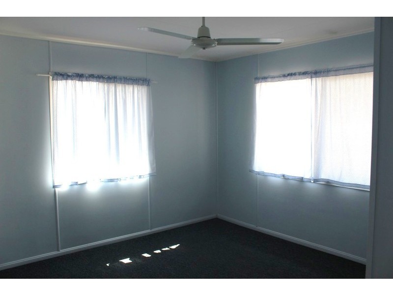 2/9 Vicki Close, Emerald QLD 4720