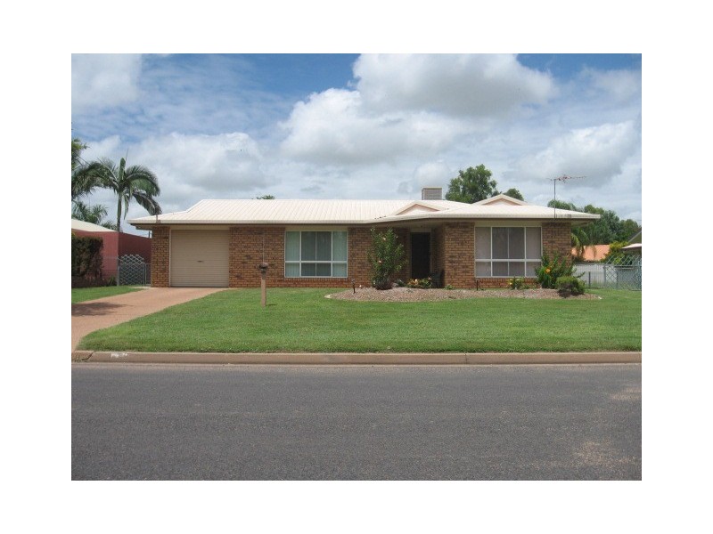 72 Park Avenue, Emerald QLD 4720