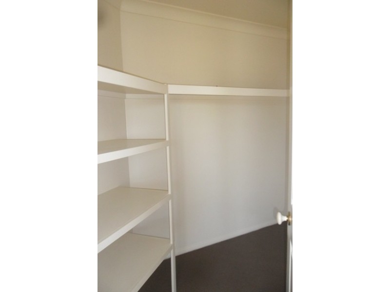 72 Park Avenue, Emerald QLD 4720